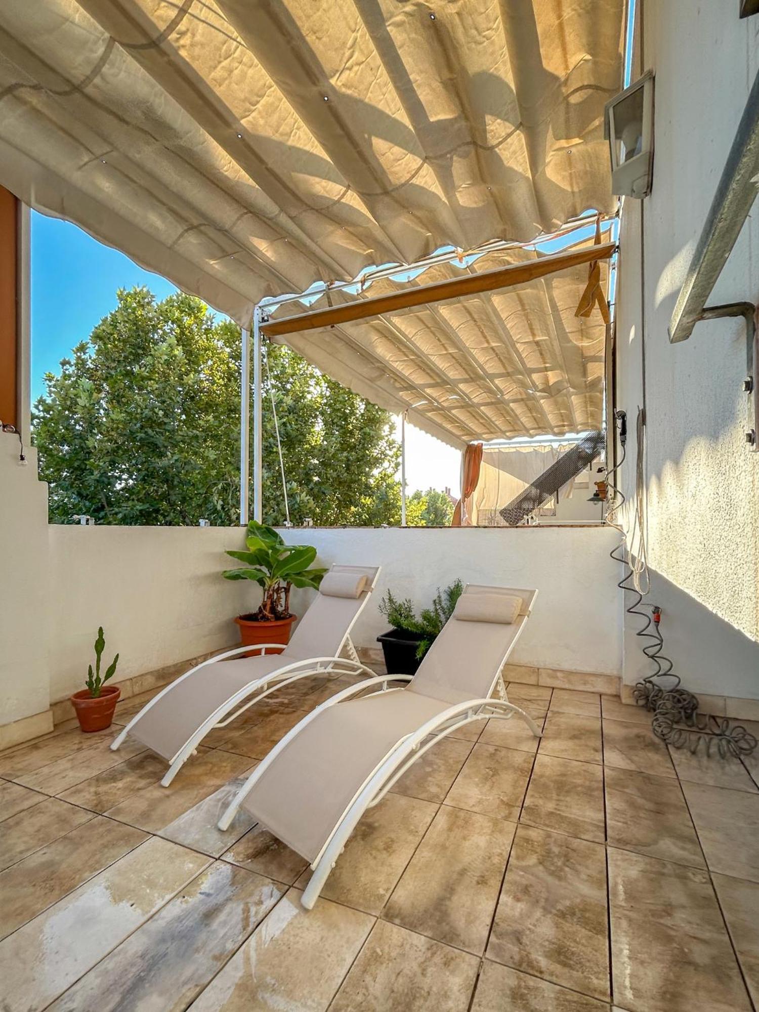 Charming 2 Bedroom Boutique Triplex Apartment With Private Terrace At Seville City Center By Ocityzen Extérieur photo